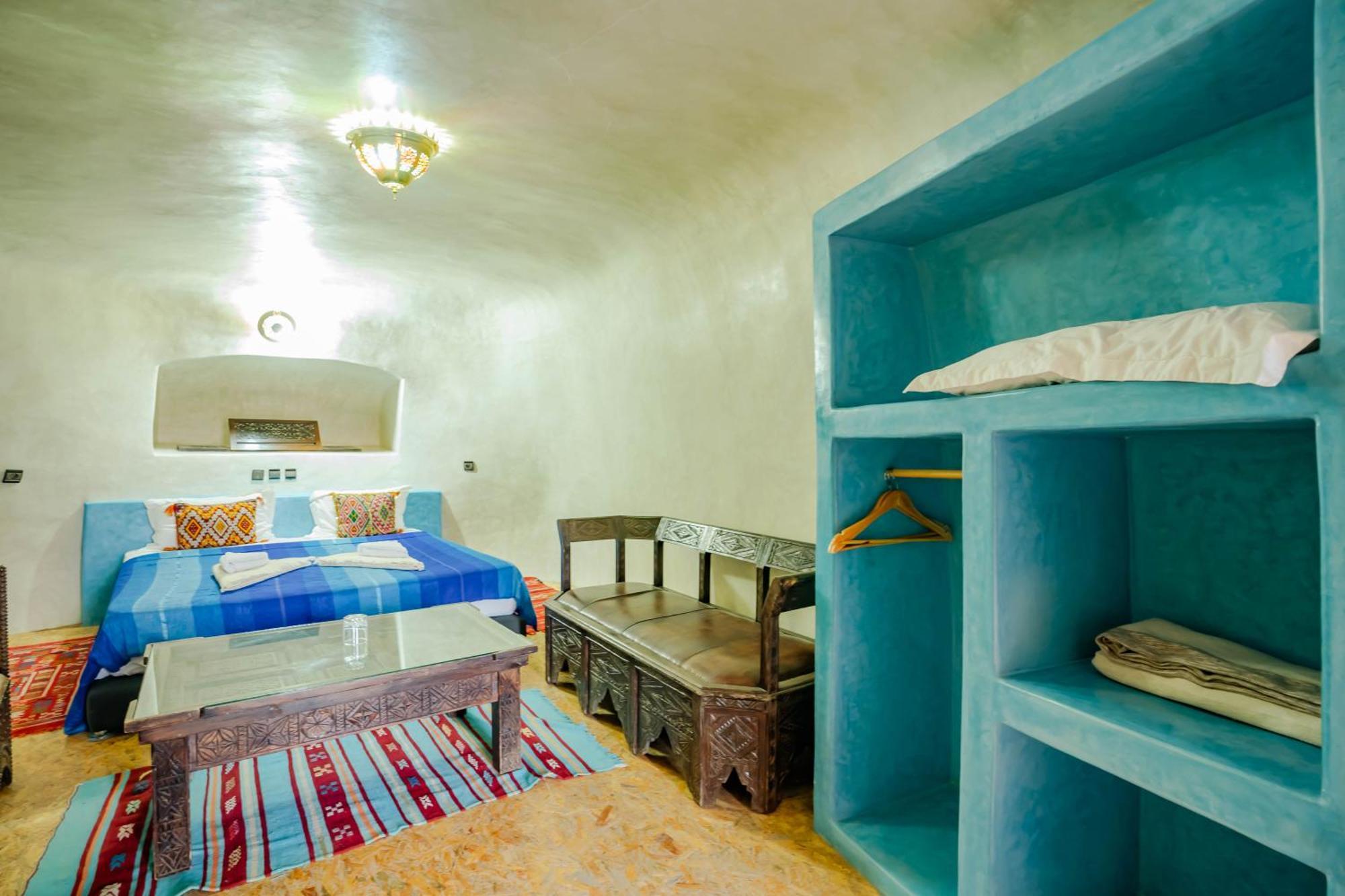 Couette-café Kasbah Tizzarouine 3*