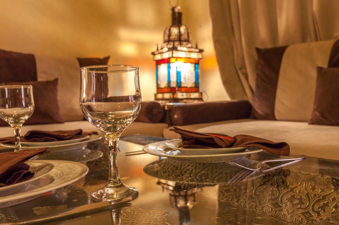Couette-café Kasbah Tizzarouine 3*